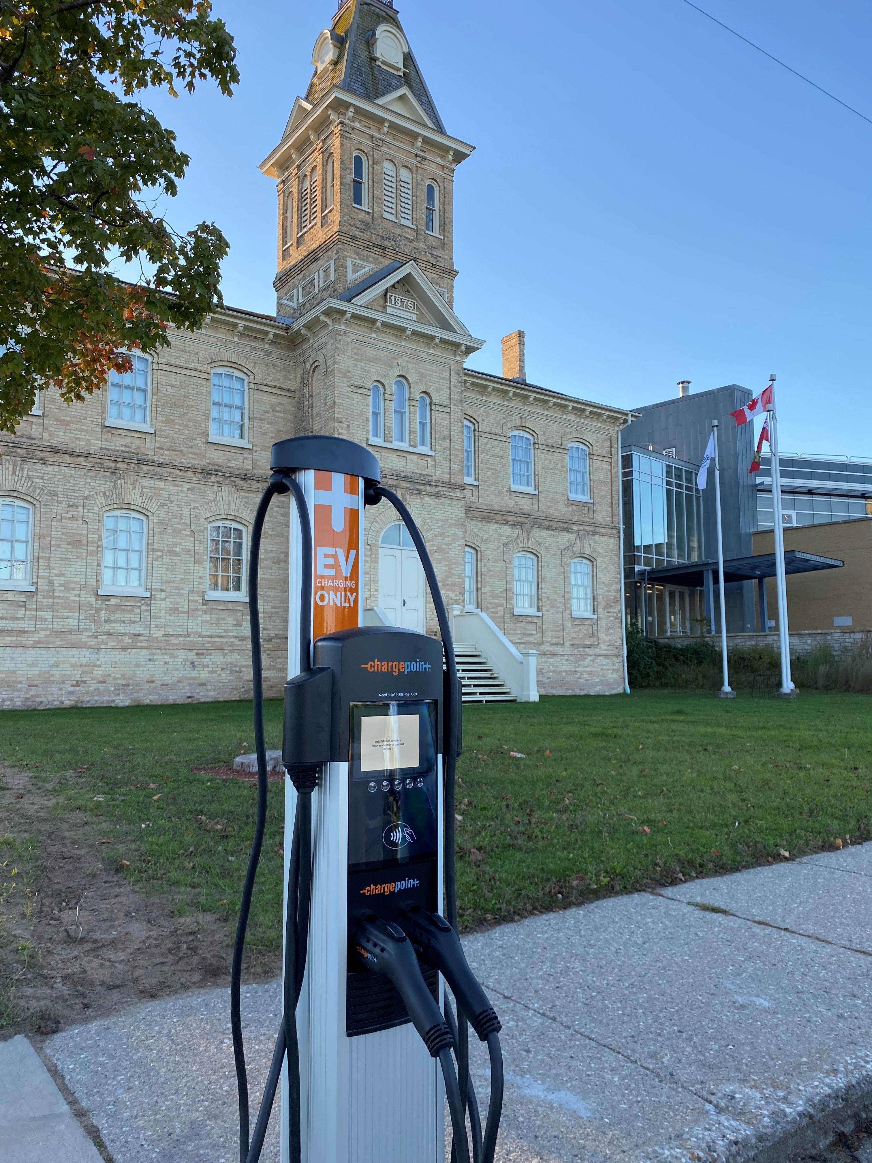 Bruce County installs another Electric Vehicle charging station