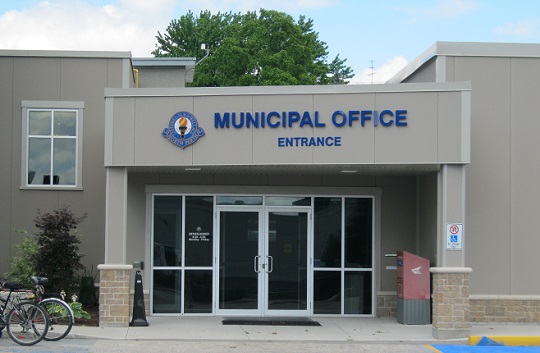 Longtime municipal clerk announces retirement