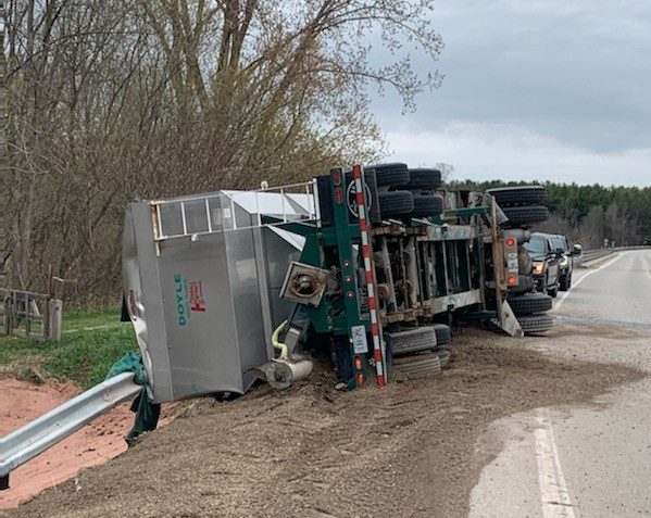 overturned truck closes portion of highway 31