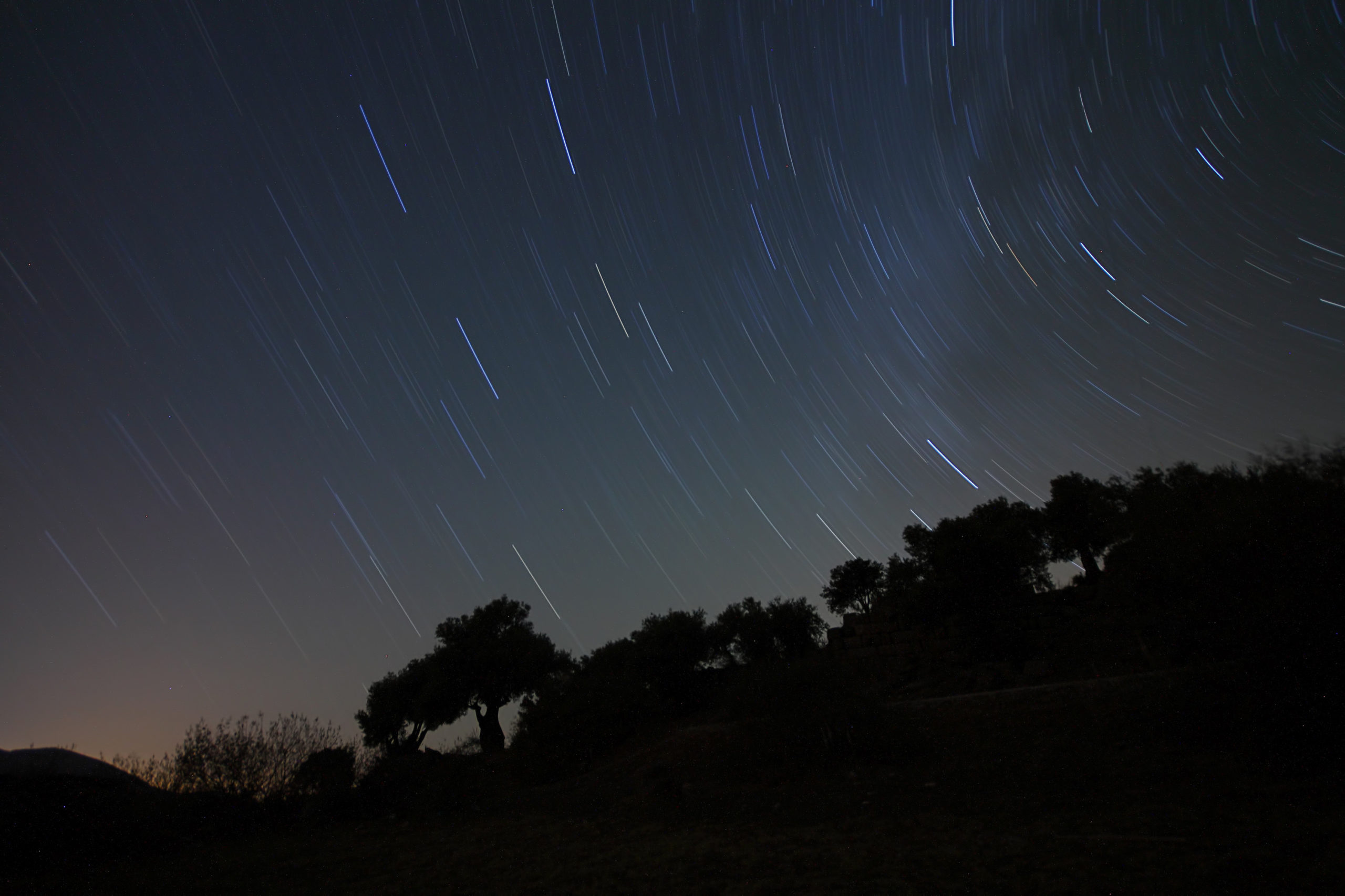 Meteors, conjunctions, occultations, auroras, all to delight stargazers this summer