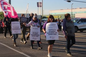 lecce grateful for education support workers as vote gets underway